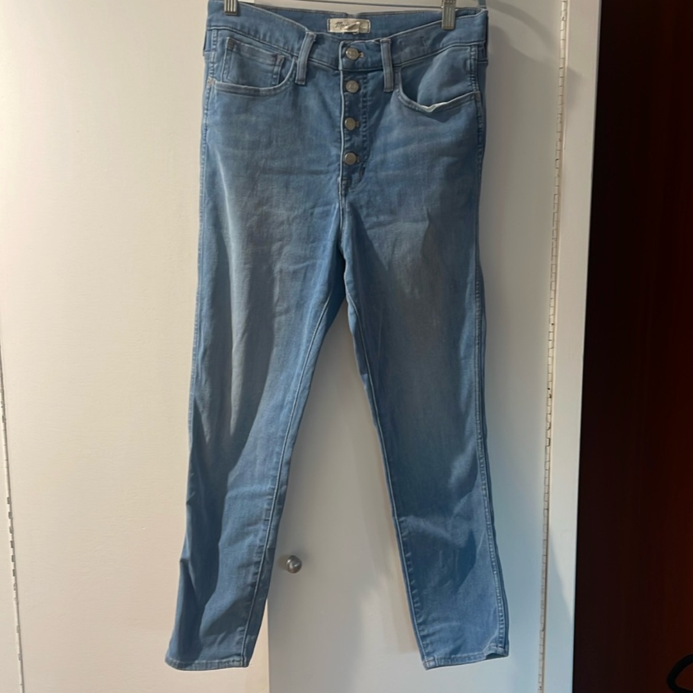 Madewell Roadtripper size 29
Button top